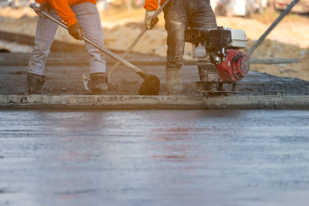 Best Best Concrete Contractor  in Meadow Les, AK